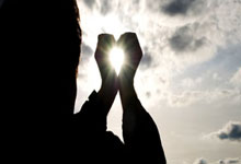 结束70年冠军荒!纽卡官方:3月29日将举行联赛杯夺冠游行.